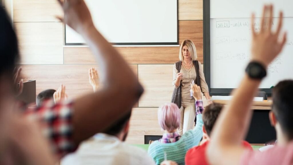 ¿Cuánto gana un profesor de universidad en México?